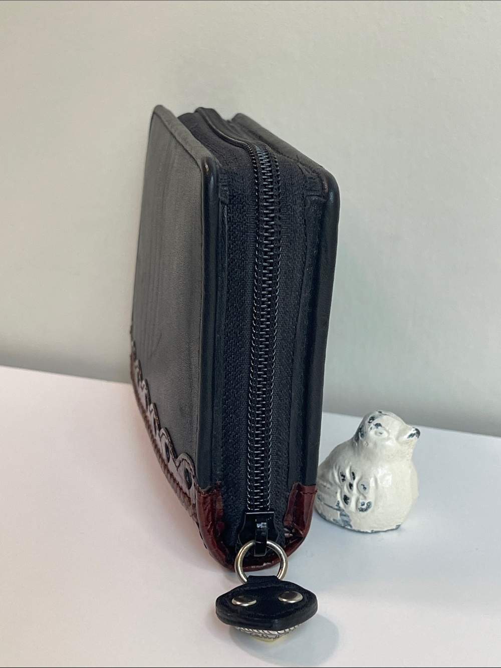 Brighton Vintage Leather Palm Organizer Case - Picture 10 of 16